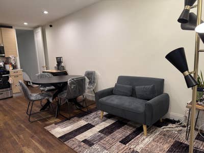 Beautiful room and shared spaces in a cozy place Main Photo