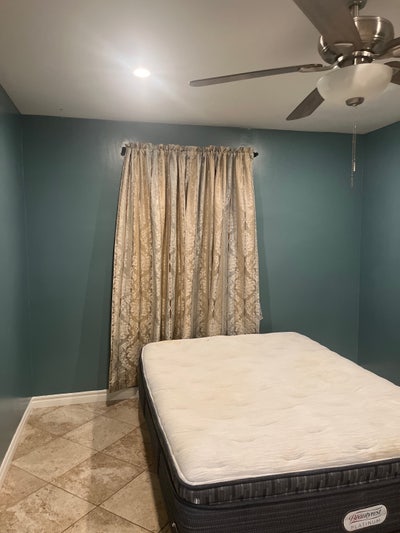 Single room for rent Main Photo