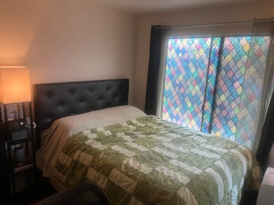 Awesome Location Hillcrest Apt Available May 1!!!! Main Photo