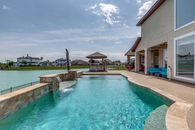 Female Roommates  Main Photo