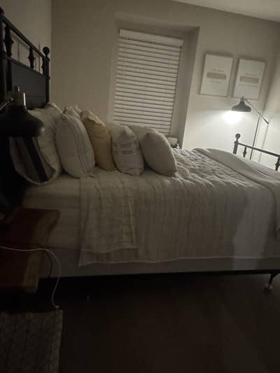 Furnished Room (Great Location) Main Photo