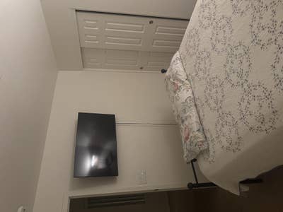 Quite and Clean Home in SW Main Photo