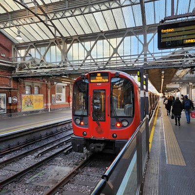 Student looking for a room in Santa Ana now Main Photo