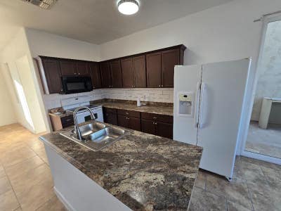 Room For Rent Main Photo