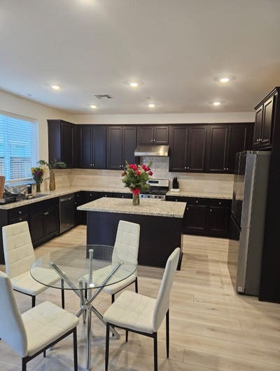 Private Room for rent $1,300 Main Photo