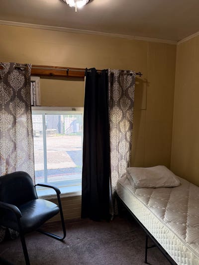 Little room_house share  Main Photo