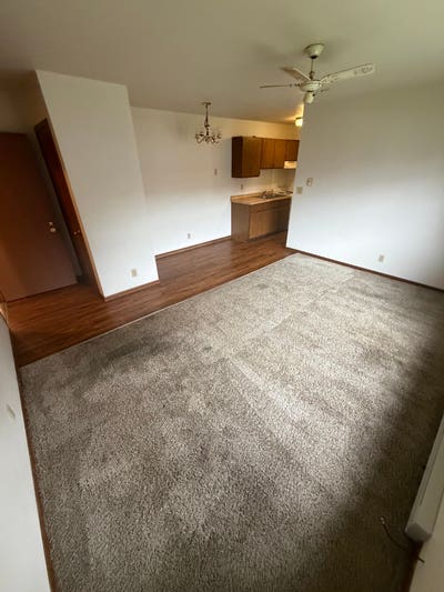 Requirements: _Tenant Only Pays for Electric. _Pet Main Photo