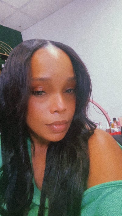 44 year old Female seeks a small or large room Main Photo