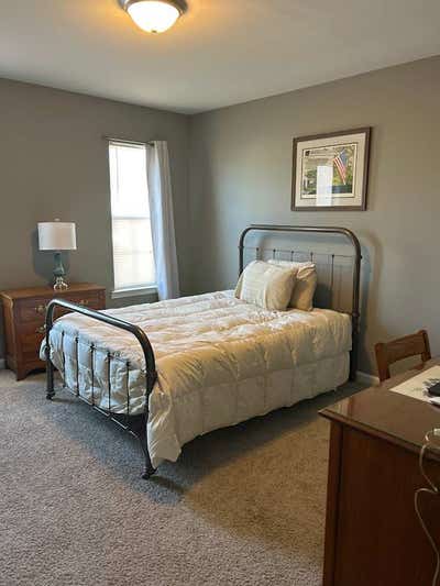 Townhouse Private Furnish Room & Bathroom for Rent Main Photo