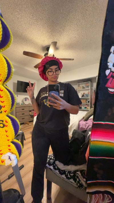 19 year old student needs room in Los Angeles Main Photo