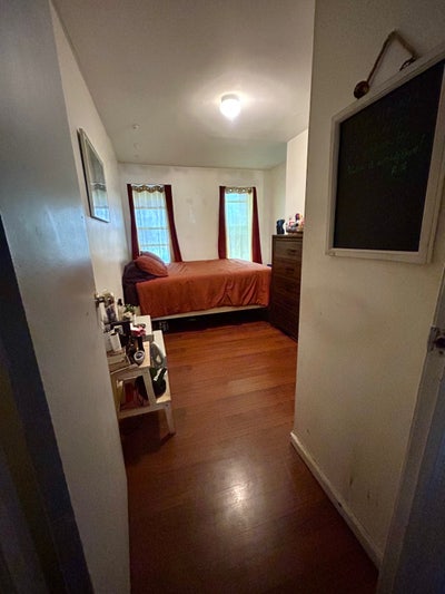 🌿 Cozy Room Available in Crown Heights Brownstone  Main Photo