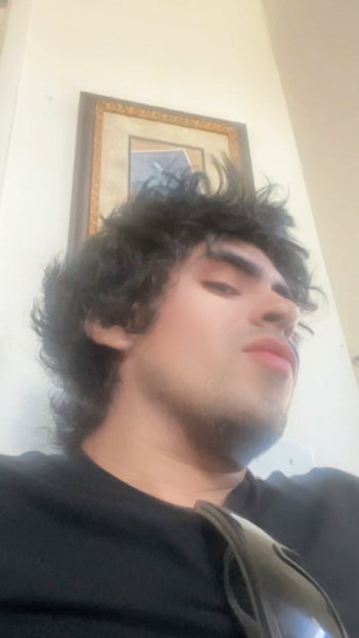 Student looking for a room in Anaheim ASAP Main Photo