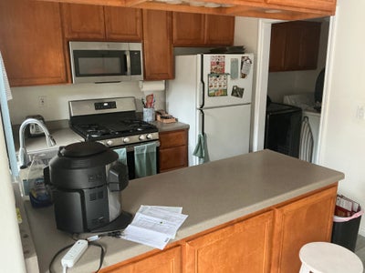 Room for Rent in 3BR 2.5BA Townhouse Main Photo