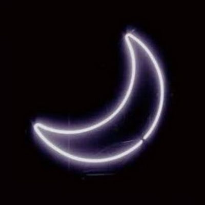 Responsible female looking for a room in NYC Main Photo