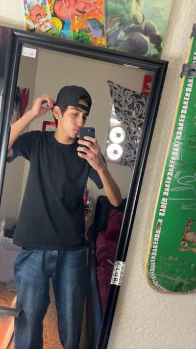 Student looking for a room in Costa Mesa Main Photo