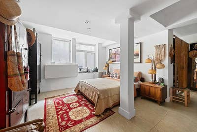 Williamsburg Duplex – Clean, Chill Setup – ASAP  Main Photo