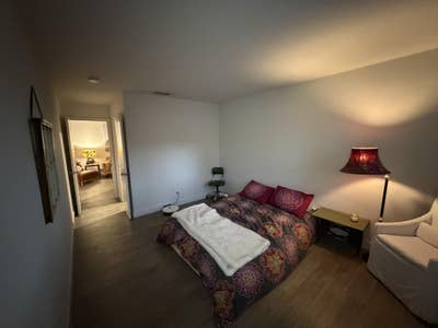 Looking for a roommate ASAP Main Photo