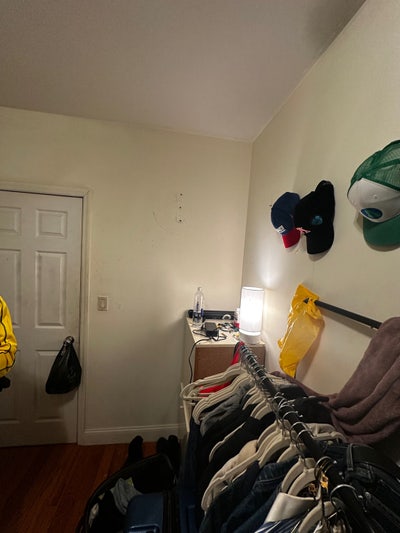 Smaller room in the heights  Main Photo