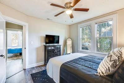 Quiet Apartment Room | Ready to Move-In Now! Main Photo