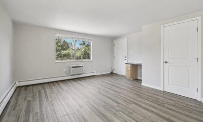 Sunny Apartment Room | Move-In Ready Today! Main Photo