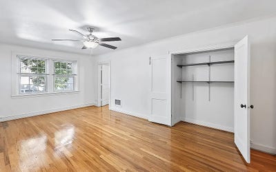 Charming Apartment Room | Utilities Included! Main Photo