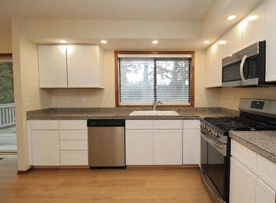 Move-In Ready Room – Utilities WiFi Included Main Photo