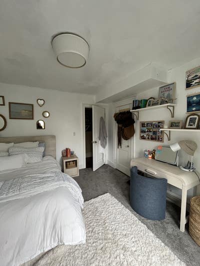 Spacious Room in House, Newton Main Photo