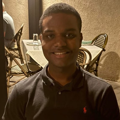 Professional Male seeks a small or large room Main Photo