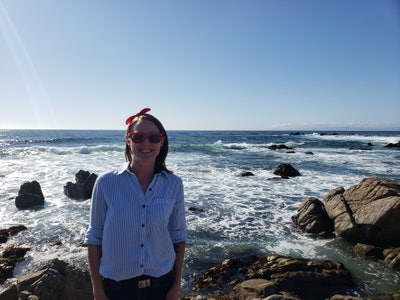 Woman looking for a room in Los Angeles now Main Photo