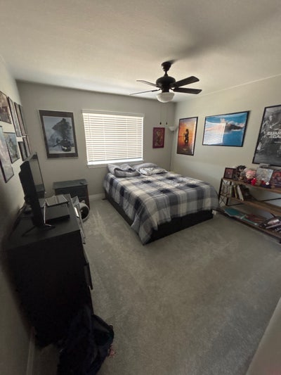 2 bedrooms 2.5 bathrooms Main Photo