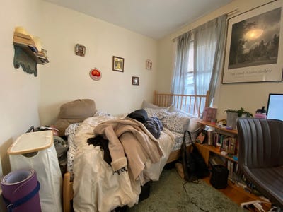 Cute room in Brookline Main Photo