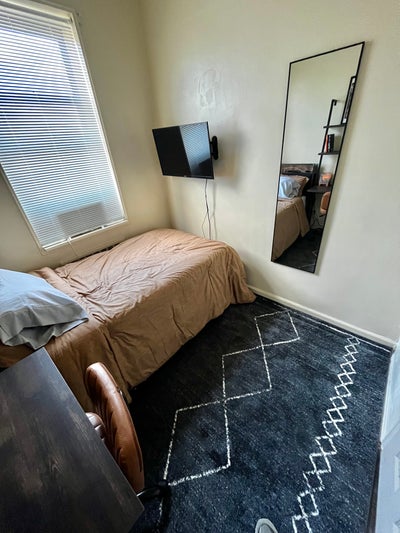 Small Room 60sqft near E, F, M, R, 7 3 months max Main Photo