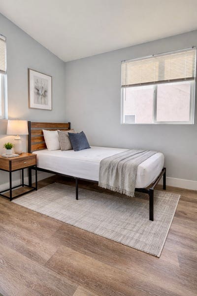  Affordable shared living near USC & Downtown LA  Main Photo