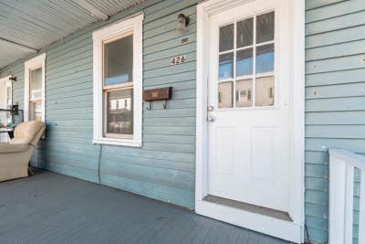 Cozy & Roomy _Bedroom Haven in Hagerstown Main Photo