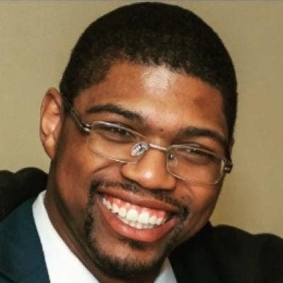 Professional Male seeks a large room Main Photo