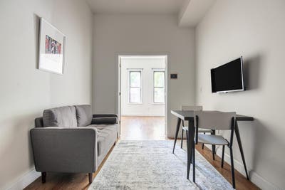 Room in Crown Heights on a flexible lease Main Photo