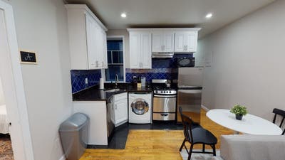 Room in Upper West Side on a flexible lease Main Photo