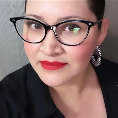 Woman looking for a room in Pasadena June 1 Main Photo