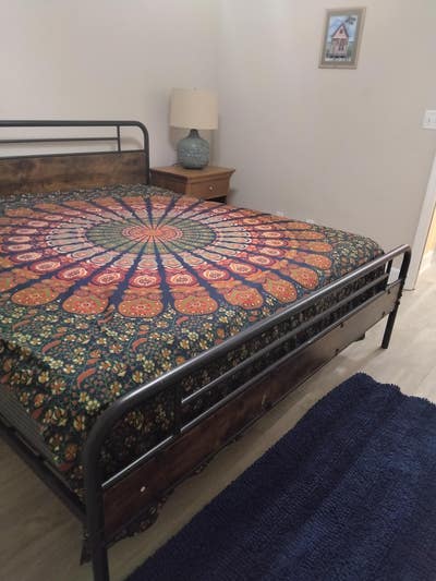 Private room/bathroom in shared home Main Photo