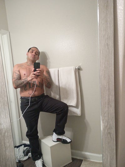 38 year old male searching for a room in SFV Main Photo