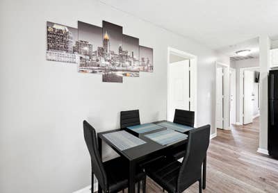  Spacious & Stylish Home | Quiet CuldeSac Living   Main Photo