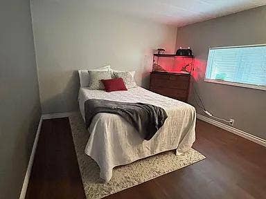 Fresh Apartment Room – Move-In Ready Space Main Photo