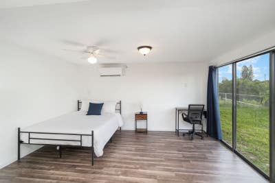 Charming Room in Port Charlotte  Main Photo