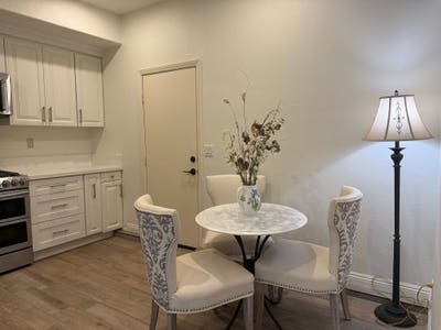 2 Bed|1 Bath|full kitchen|Private Entrance|$mo. Main Photo