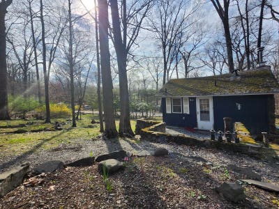 Charming _Bedroom Single Family Home with Large Ya Main Photo