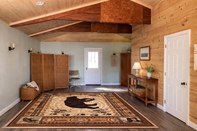 Cottage Privacy Close To Everything_Sec Dep Only $ Main Photo