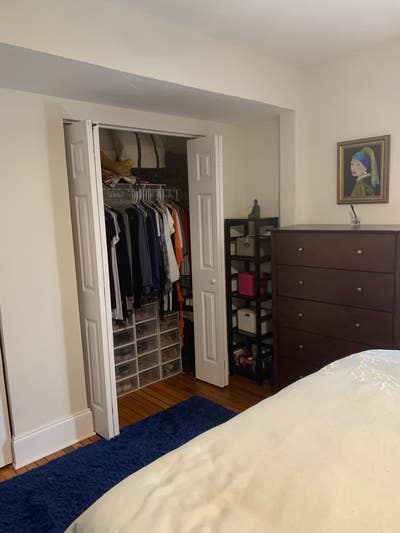 Private Bedroom in spacious house Main Photo