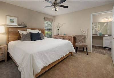 Private Room for Rent in Spacious Apartment Main Photo