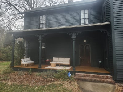 Private room in a historic home. Main Photo