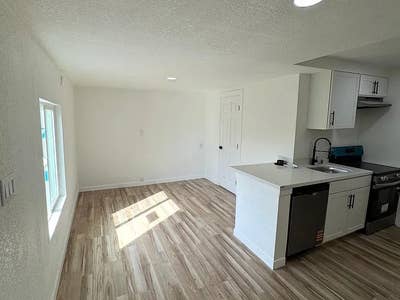 Functional Apartment Near Daily Needs Main Photo